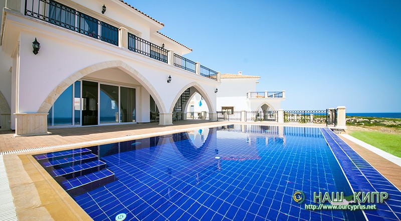 Розкішна Вілла біля моря з басейном на Північному Кіпрі £389,950