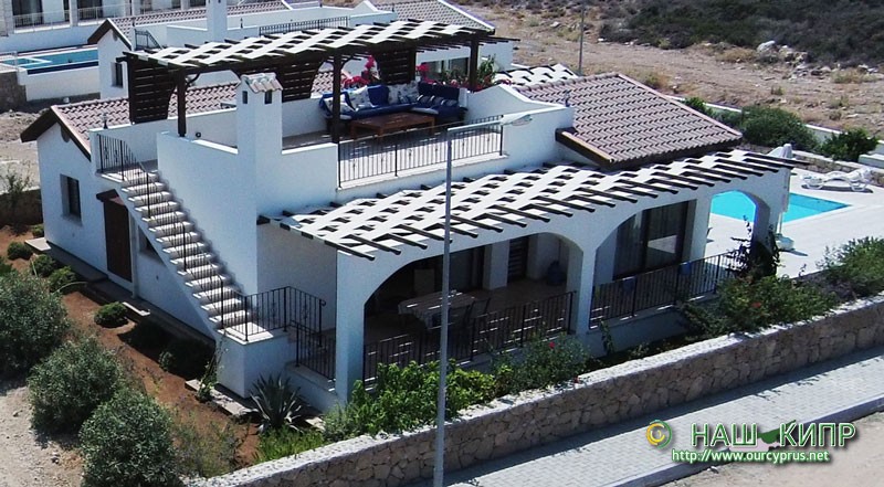 3-спаленный Бунгало с бассейном на Северном Кипре у моря £270,000